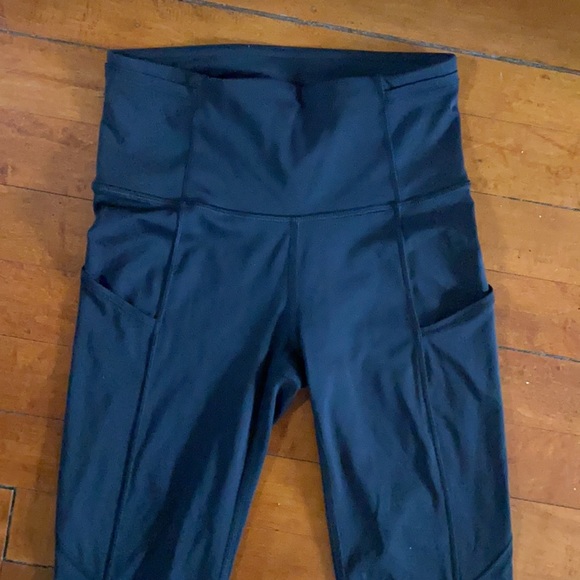 Lululemon CA 35801 RN 106259 H8 leggings - Picture 6 of 9